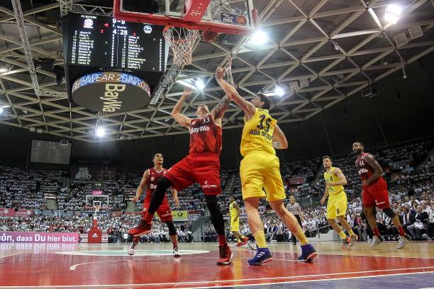 而替补球员 而替补球员