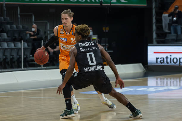 察力和坚定 察力和坚定