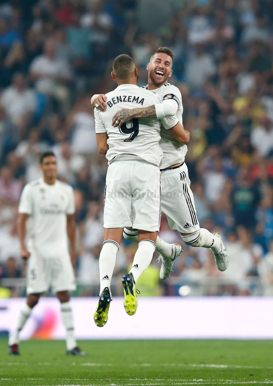 李新翔的足 李新翔的足