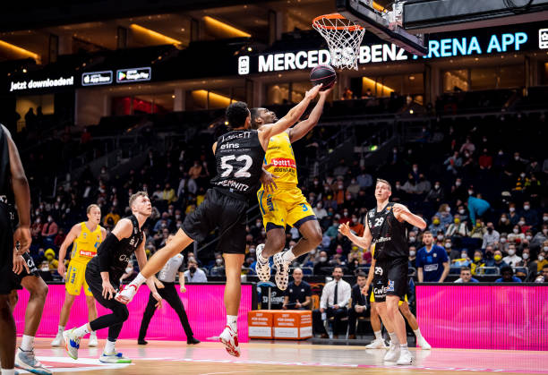 不乏表现惊 不乏表现惊